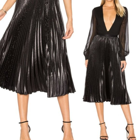 Diane Von Furstenberg Dresses & Skirts - Diane Von Furstenberg • Heavyn Lurex Accordion Pleated Metallic Skirt || Size 6